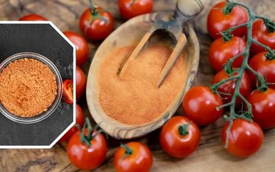 Garlic Powder - fine beige powder in a glass jar